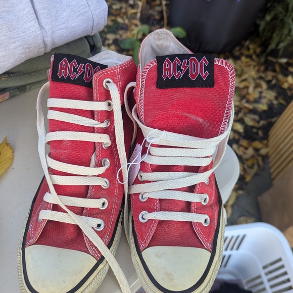 AC!DC converse - Picture 2 of 8